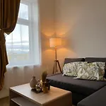 Ic Comfort Studio Apartment Garage Option